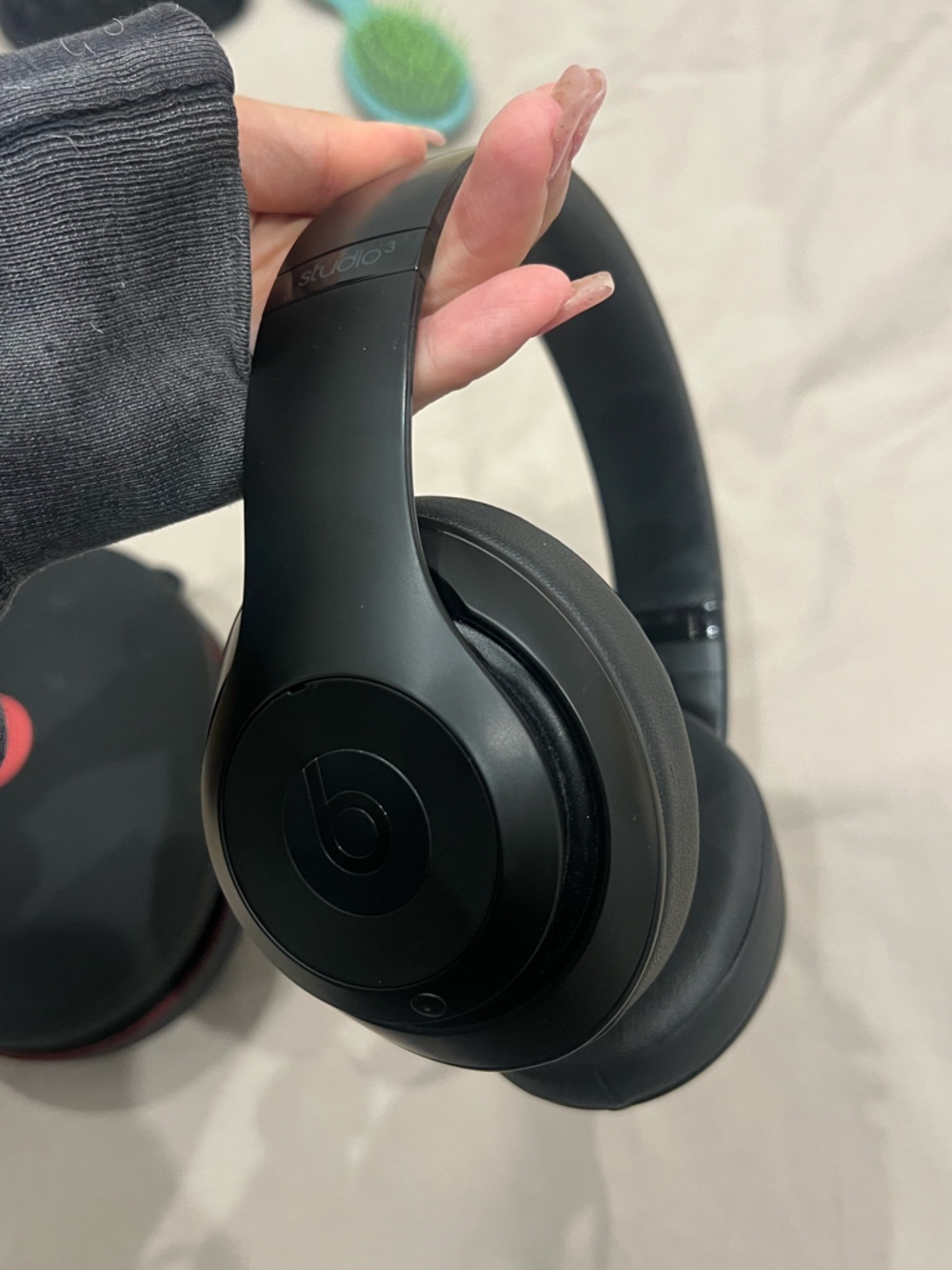 Beats Studio3 Wireless Noise Cancelling Headphones - Picture 5 of 10